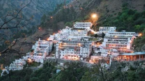  Maa Vaishno Devi Temple